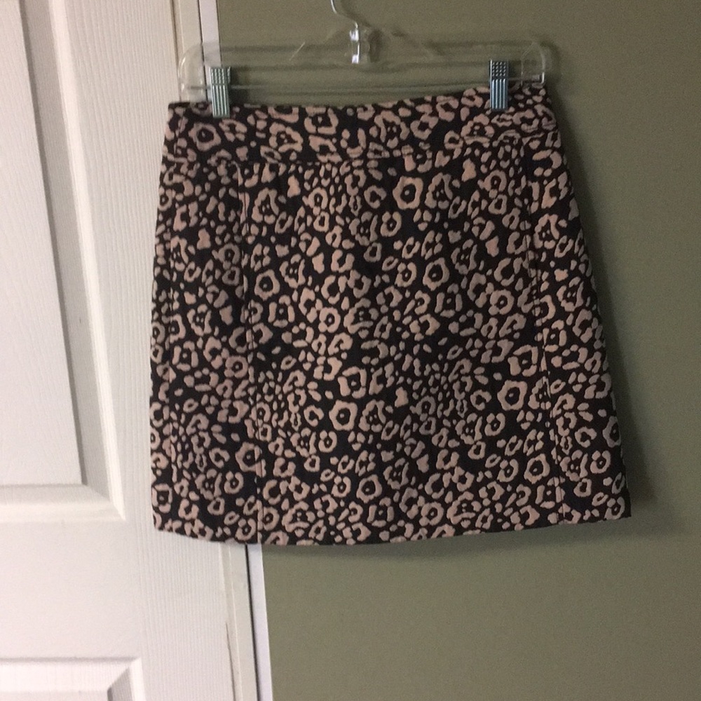Loft skirt. Black with beige leopard print design